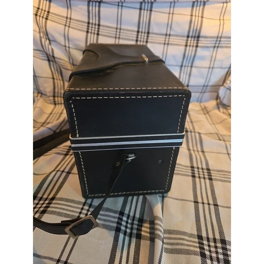 Polaroid Countdown 90 Automatic Land Camera Vintage Kit with Case and Flash READ